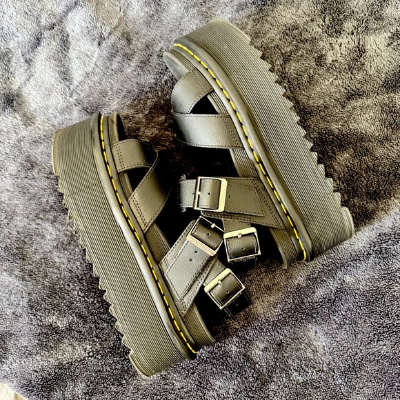 Dr. Martens Voss II Quad Platform Sandals - Picture 3 of 5